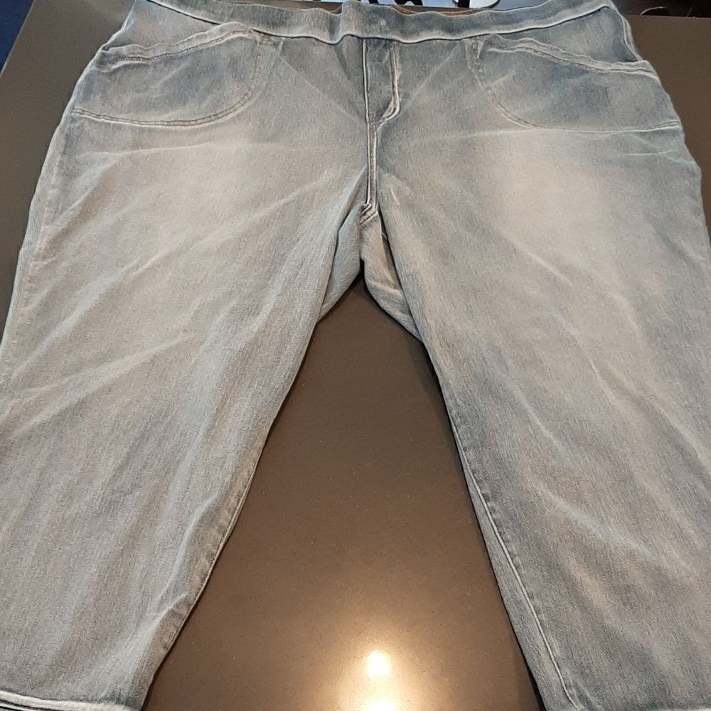 LOGO Pull On Jogger